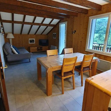 Agreable T3 Entre Lac Et Montagne Seythenex Luaran gambar