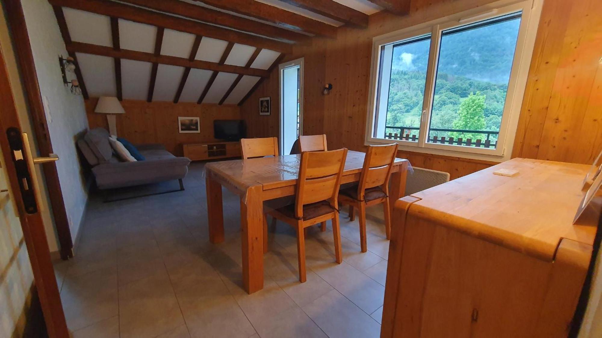 Agreable T3 Entre Lac Et Montagne Seythenex Luaran gambar